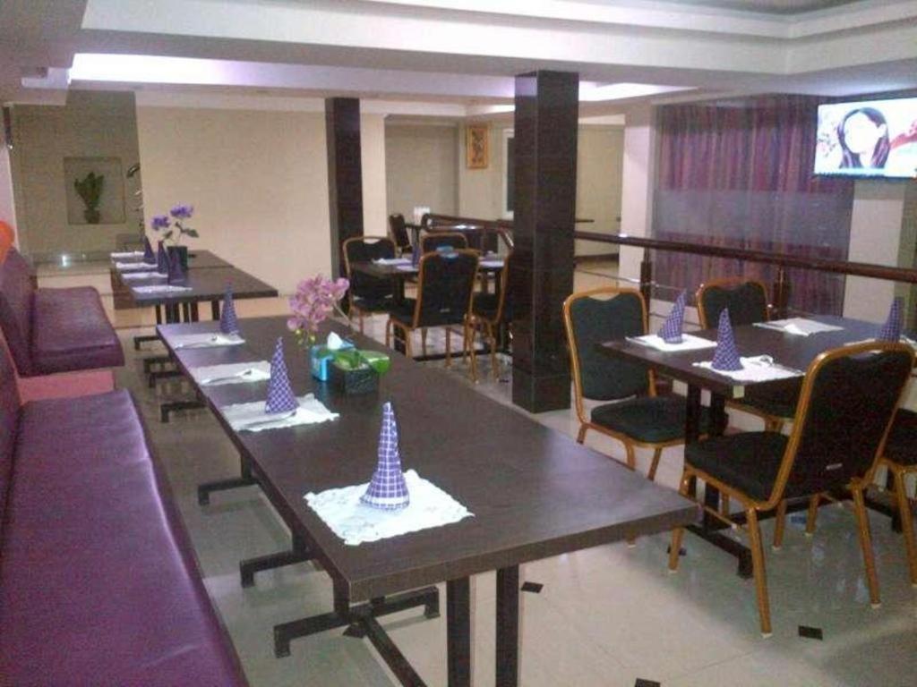 Erin Int Hotel Makasar Exteriér fotografie